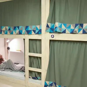 Hostel Baybayin - Close To Airport